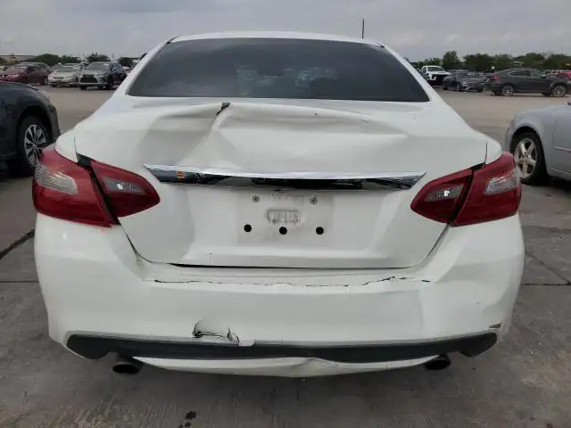 Nissan Altima 2018 1N4AL3AP4JC136565