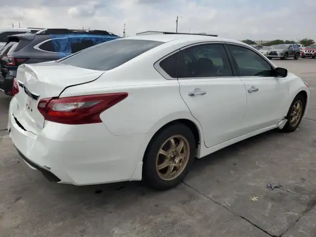 Nissan Altima 2018 1N4AL3AP4JC136565